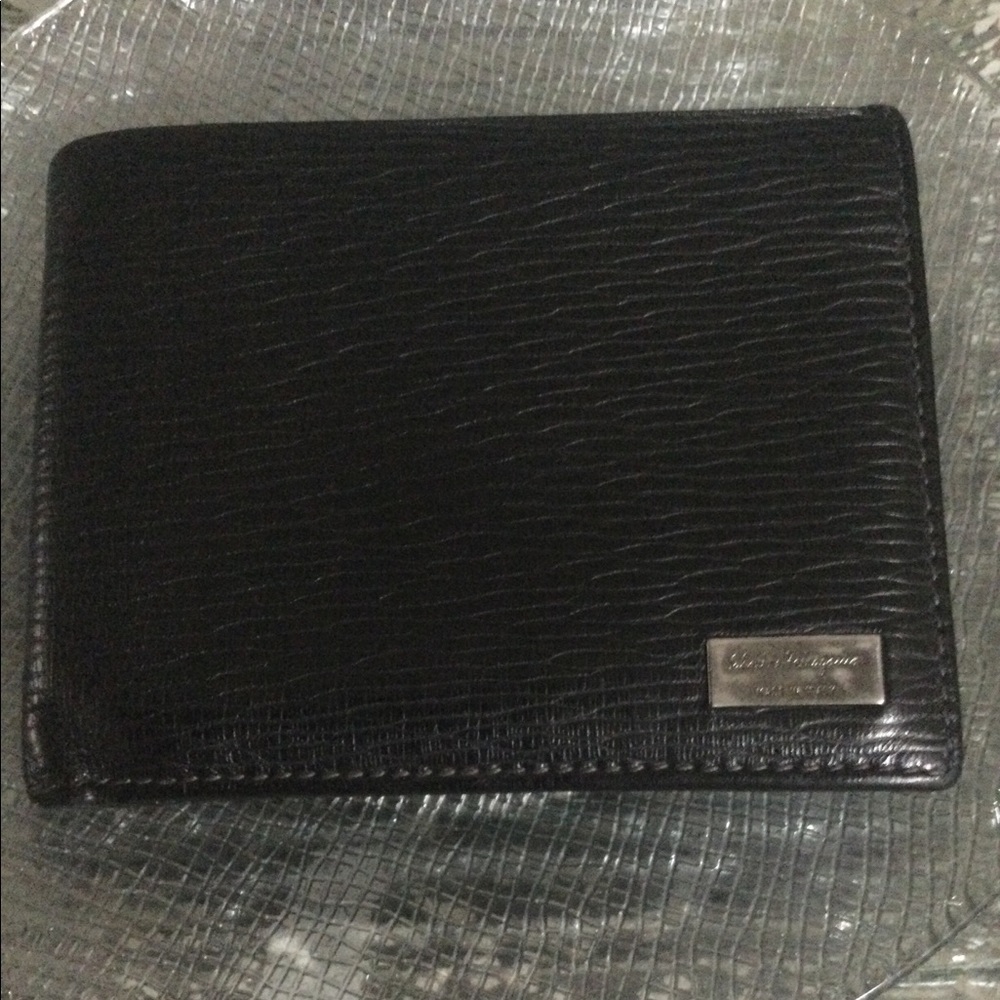 ❌ SOLD ❌ Salvatore Ferragamo Means Wall - Picture 1 of 5